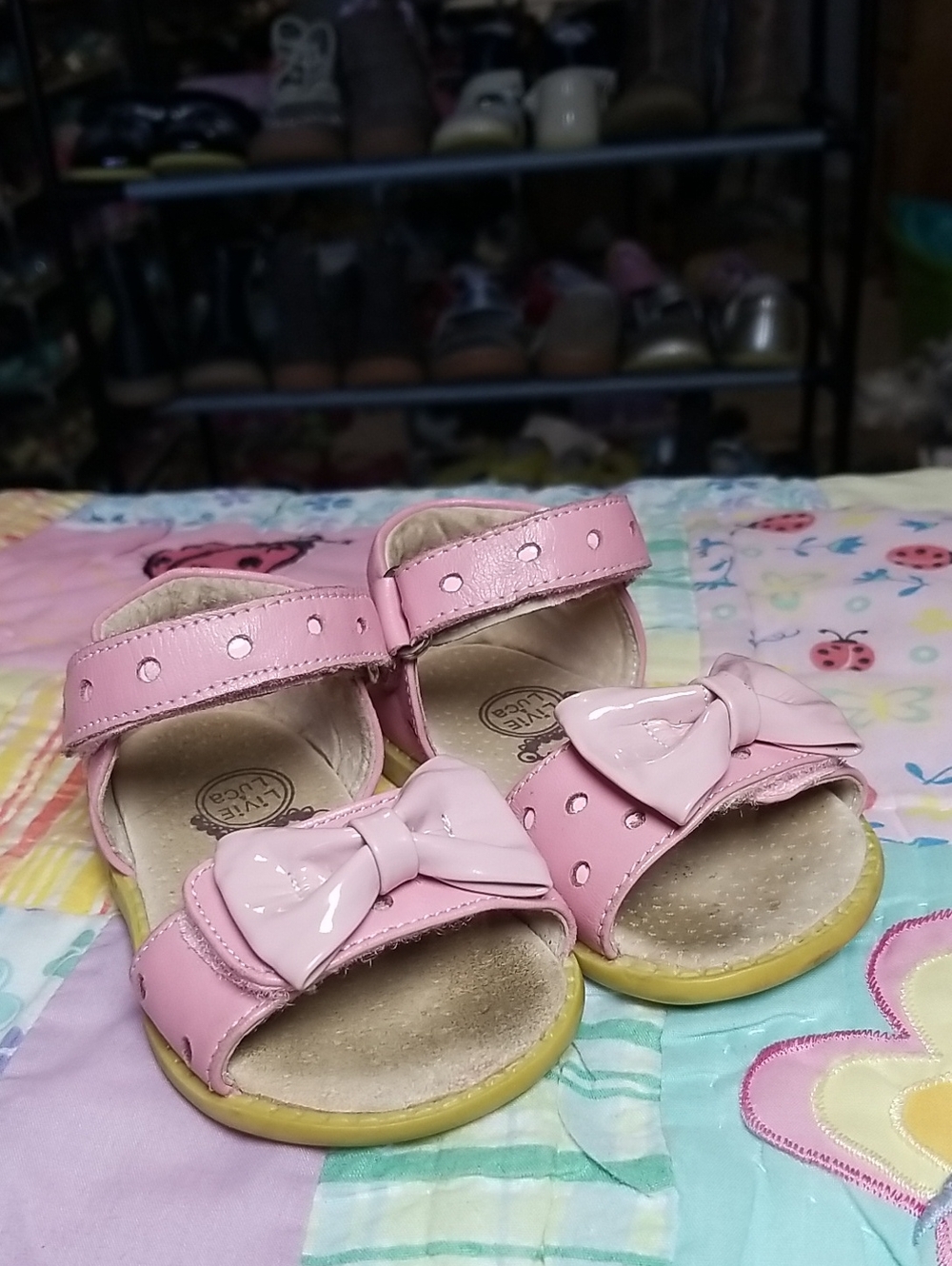 Livie & Luca Pink Leather Peep toe Sandals W/dots & Patent Leather Bows Size 5